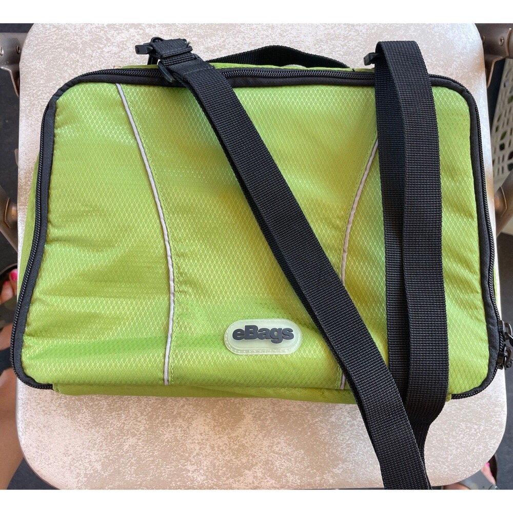 eBags Green Insulated Slim Lunch Bag Cooler Bag Thinsulate 3M Adjustable Strap
